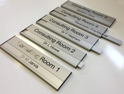 Aluminium interchangeable door sign