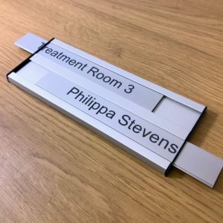 Aluminium twin interchangeable door sign