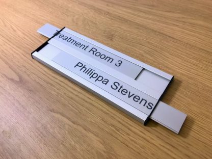 Aluminium twin interchangeable door sign